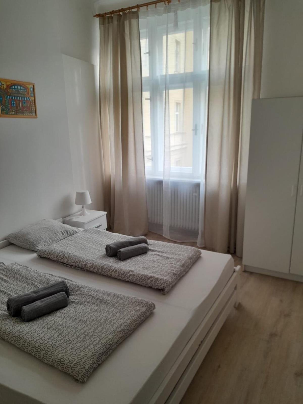 Lubert Apartmany S.R.O Prague Ngoại thất bức ảnh