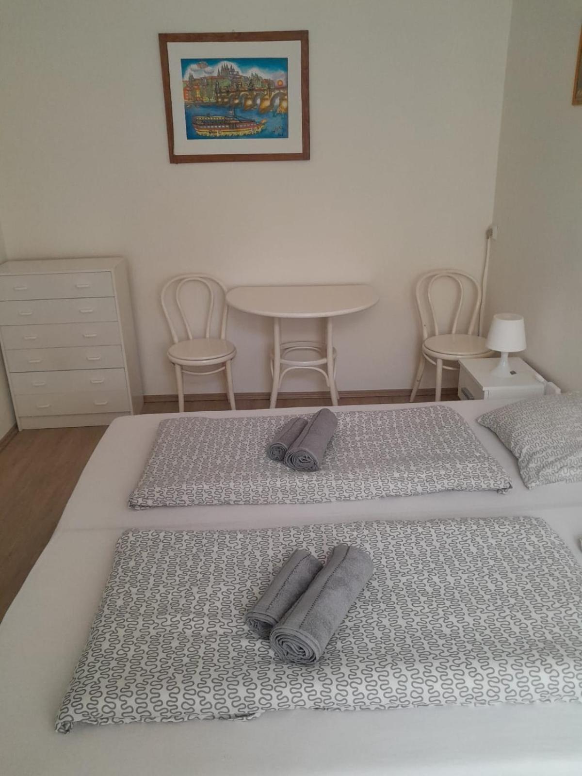 Lubert Apartmany S.R.O Prague Ngoại thất bức ảnh