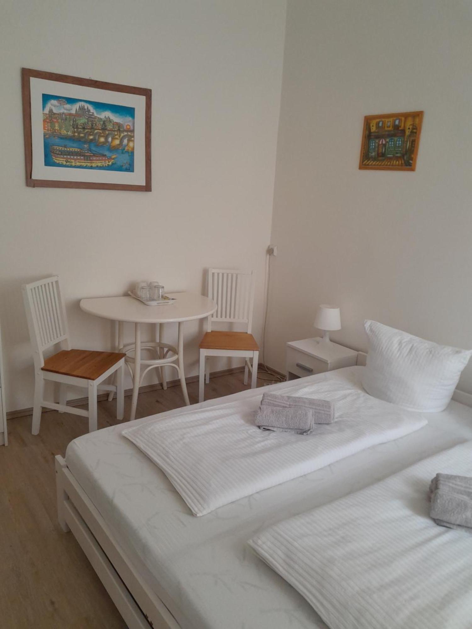 Lubert Apartmany S.R.O Prague Phòng bức ảnh