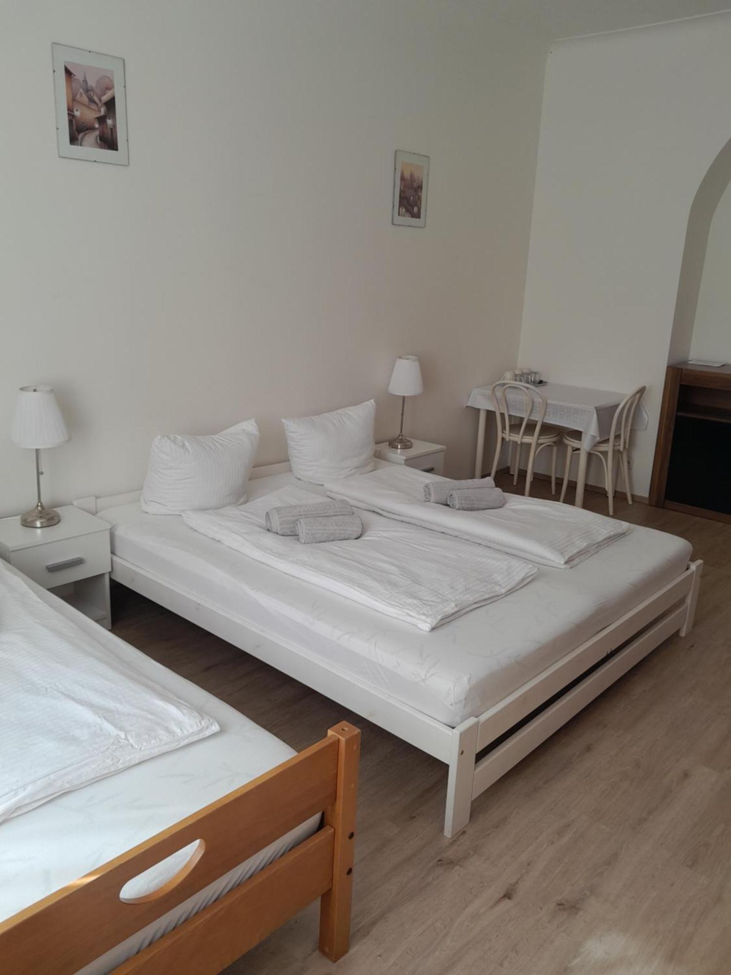 Lubert Apartmany S.R.O Prague Ngoại thất bức ảnh