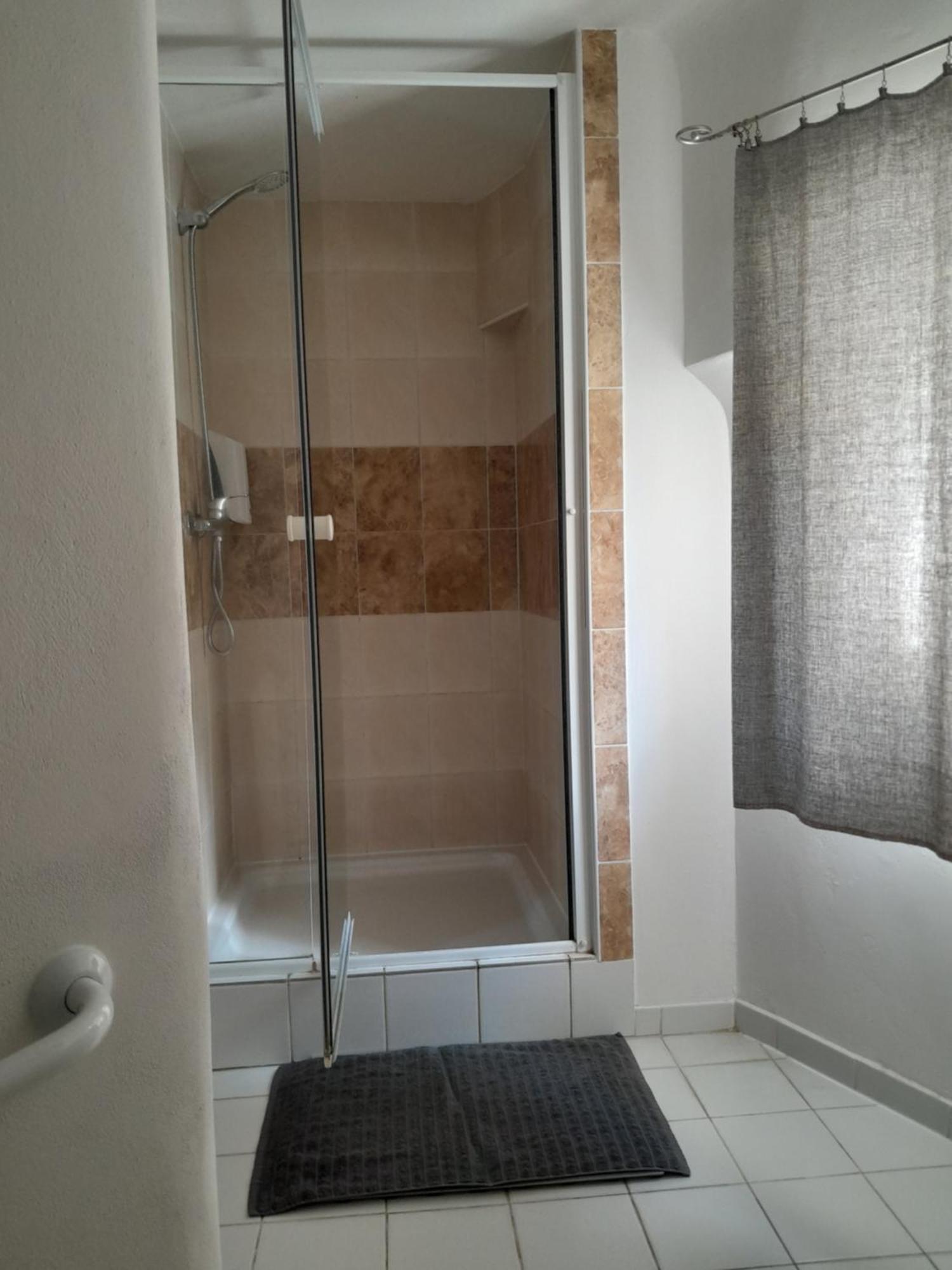 Lubert Apartmany S.R.O Prague Ngoại thất bức ảnh